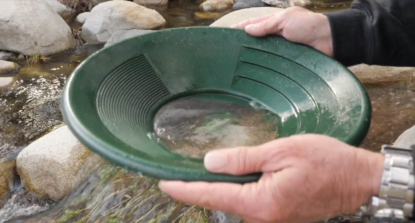 Sluice Fox Dual Riffle Gold Pan